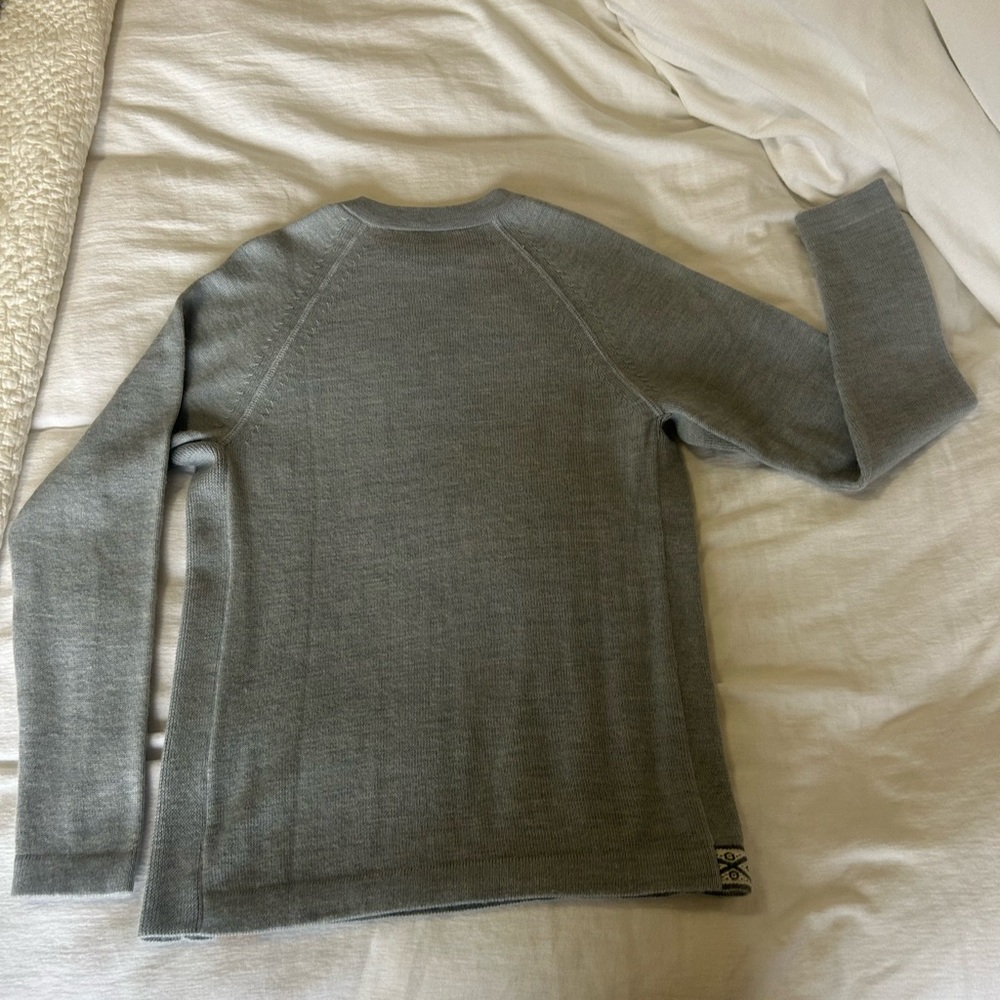 PAKA women’s sweater - The Original Crew in Light Blue - size small - Excellent - Picture 10 of 13